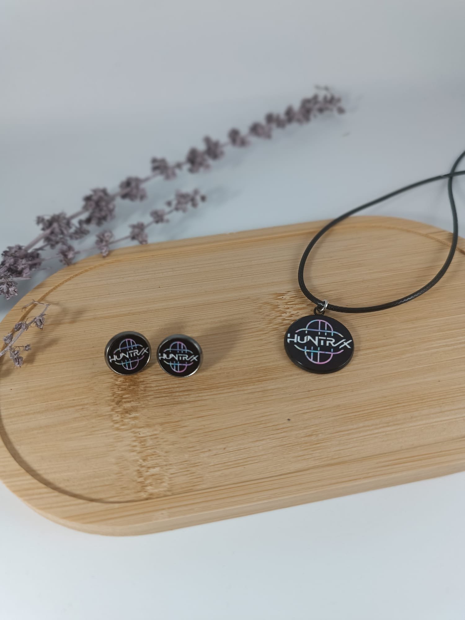 Pendintes y colgante Guerreras kpop